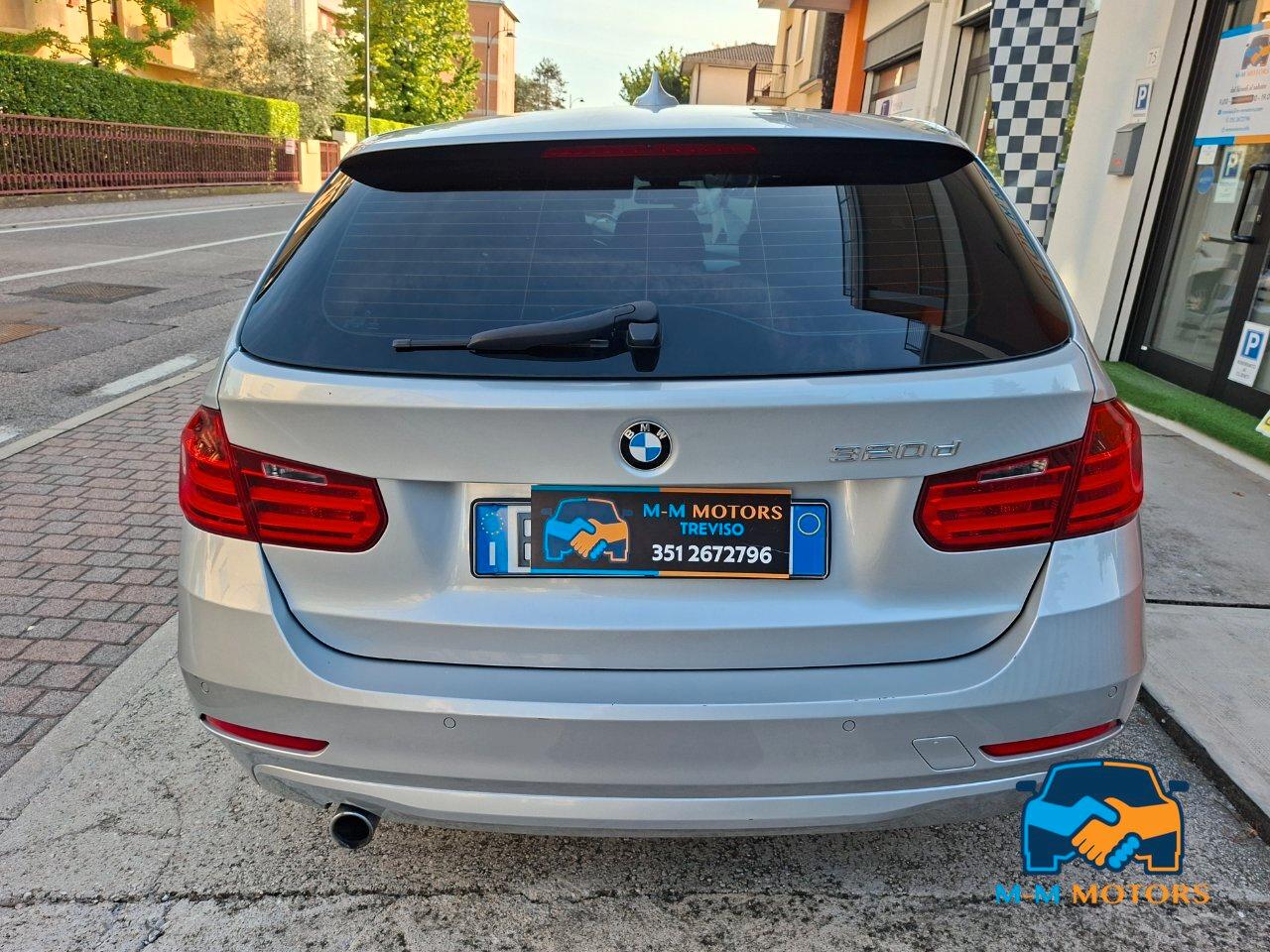 BMW 320 d Touring doppio treno di pneumatici