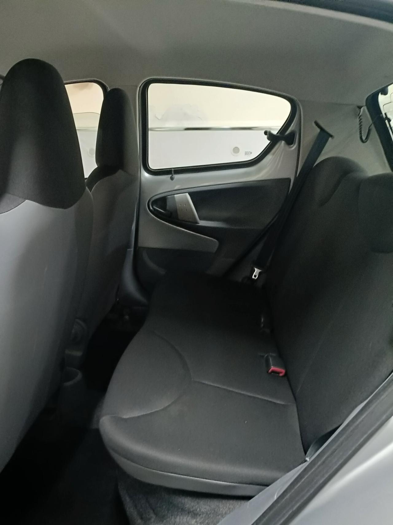 Toyota Aygo 1.0 12V VVT-i 5 porte Now