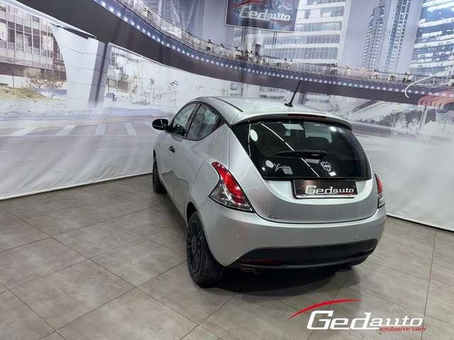 Lancia Ypsilon 1.2 69 CV 5 porte GPL Ecochic Elefantino Blu
