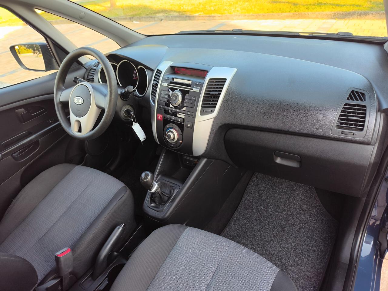 Kia Venga 1.4 benzina neopatentati 4 porte economic
