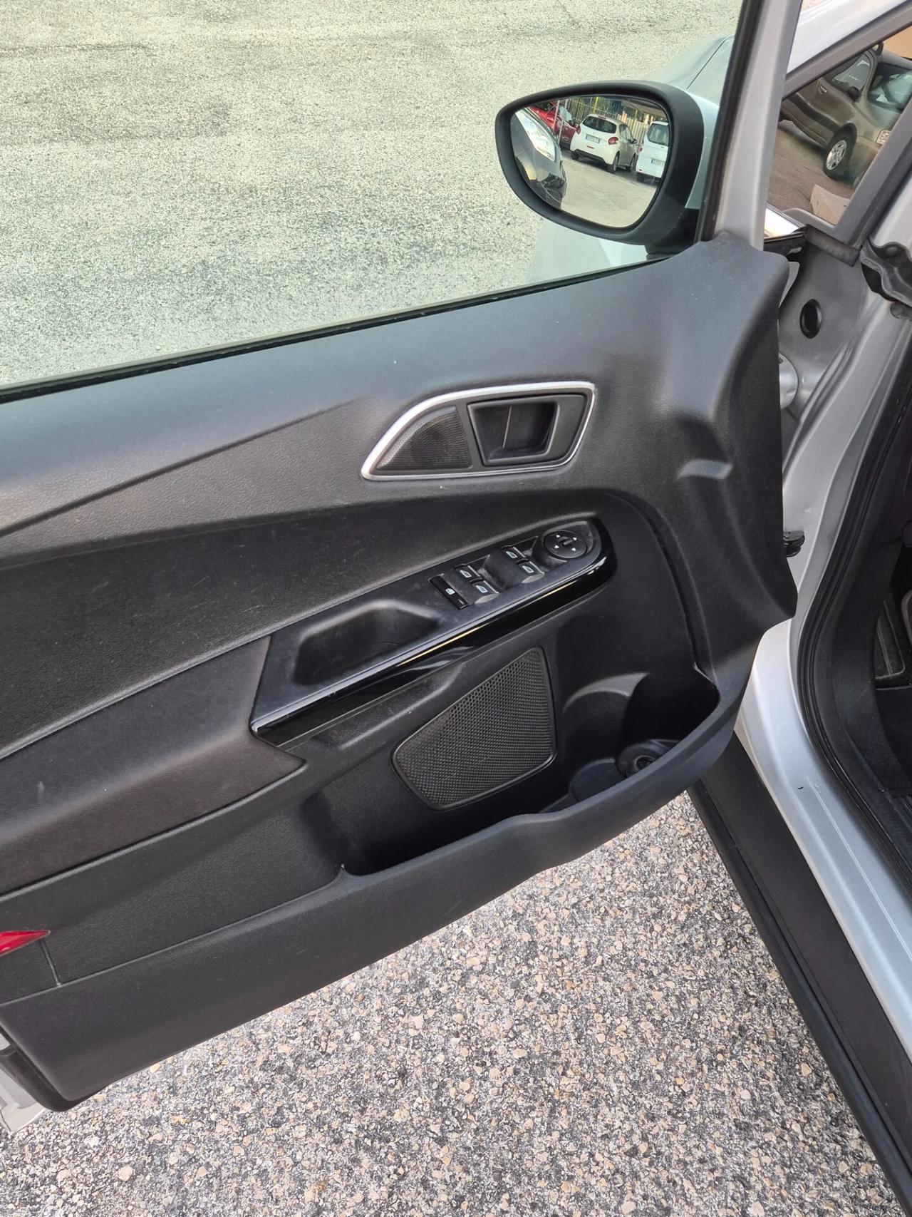 Ford B-Max 1.5 TDCi 75 CV Titanium