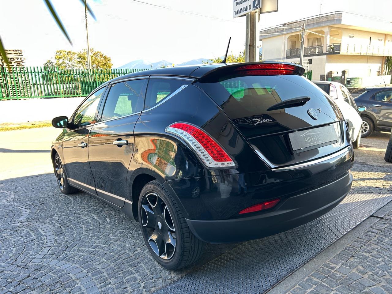 Lancia Delta 1.6 MJT 120cv DPF Oro
