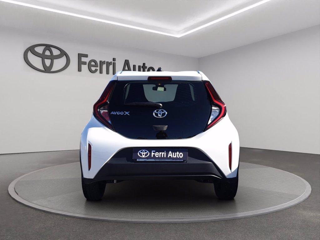 TOYOTA Aygo x 1.0 active 72cv del 2022