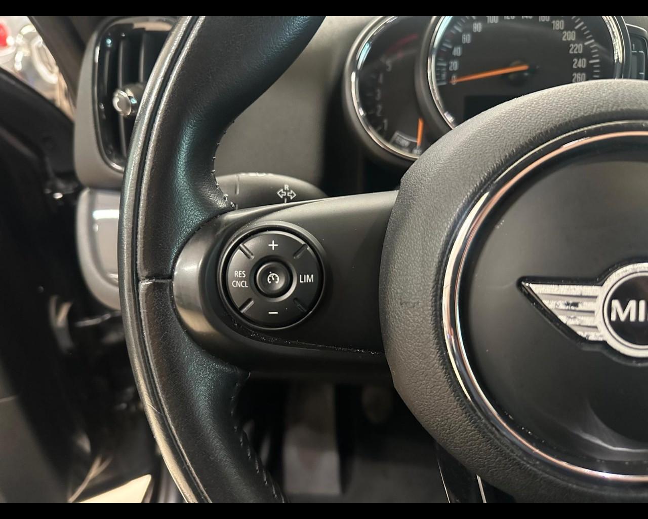 MINI Mini Countrym.(F60) - Mini 1.5 One D Boost Countryman