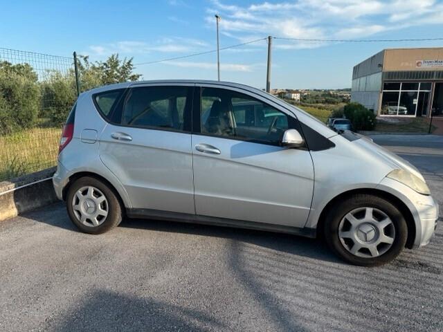 Mercedes-benz A 180 CDI Elegance - doppio treno gomme