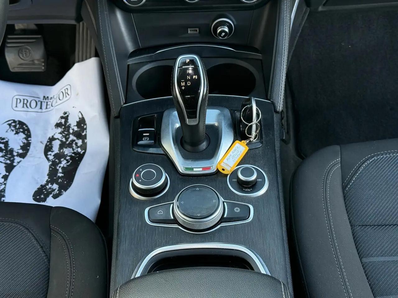 Alfa Romeo Stelvio 2.2 Turbodiesel 190 CV AT8 Q4 Business