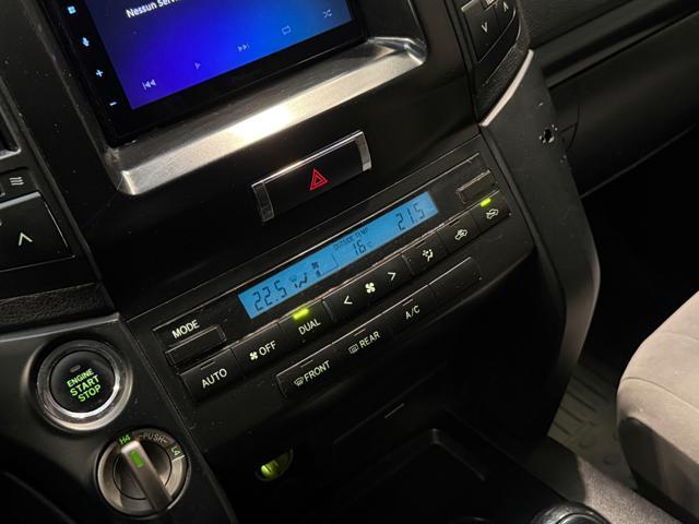 TOYOTA Land Cruiser TROPICALE GX V8 manual