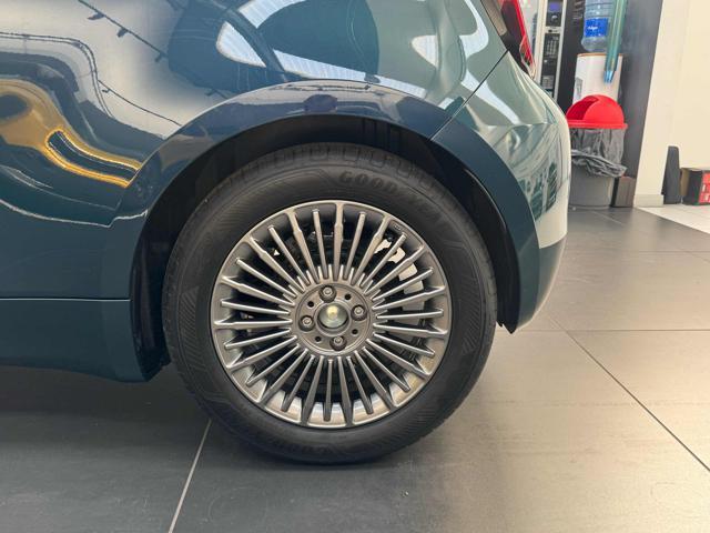FIAT 500e Fiat La Nuova 500 Hatchback MY23 320 Berlina