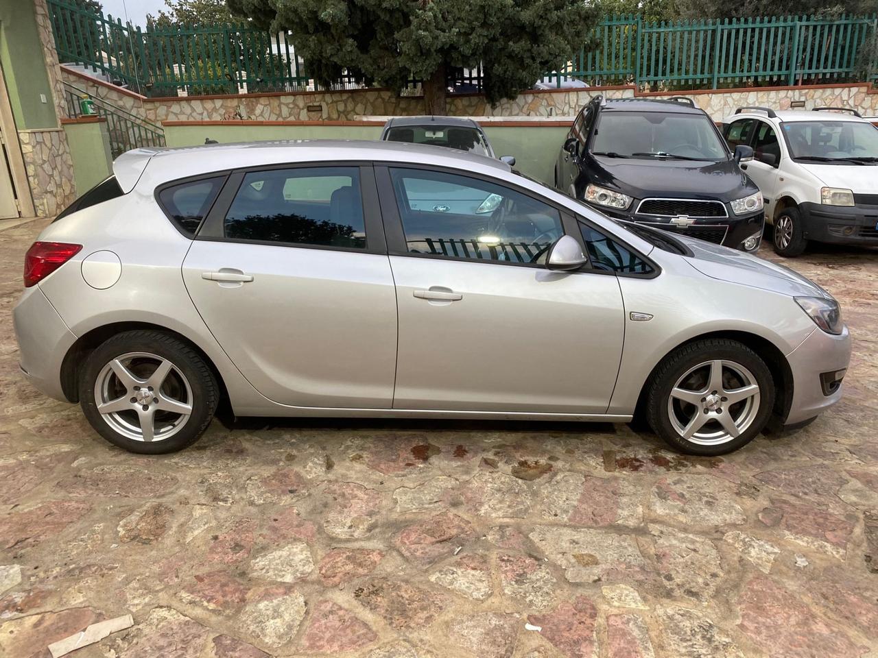 Opel Astra 1.3 CDTI 95CV Active