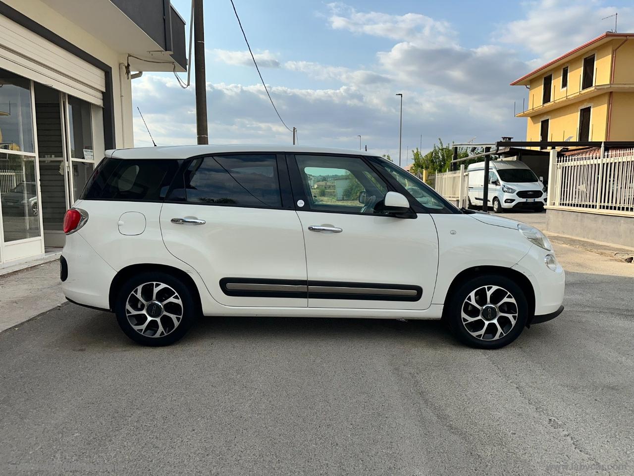 FIAT 500L Living 1.3 MJT 95 CV Pop Star 7 POSTI