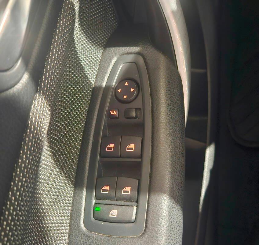BMW Serie 1 118d Urban 5p auto