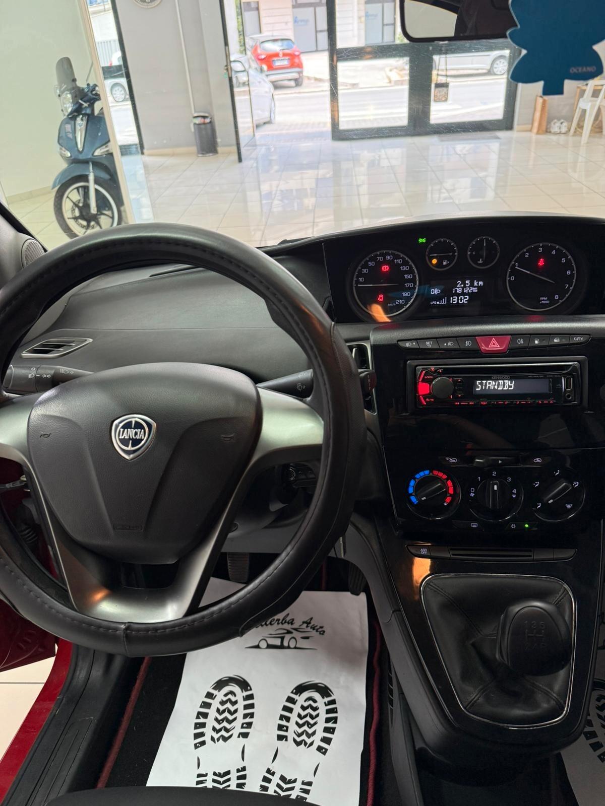 Lancia Ypsilon 1.2 69 CV 5 porte GPL Ecochic Gold