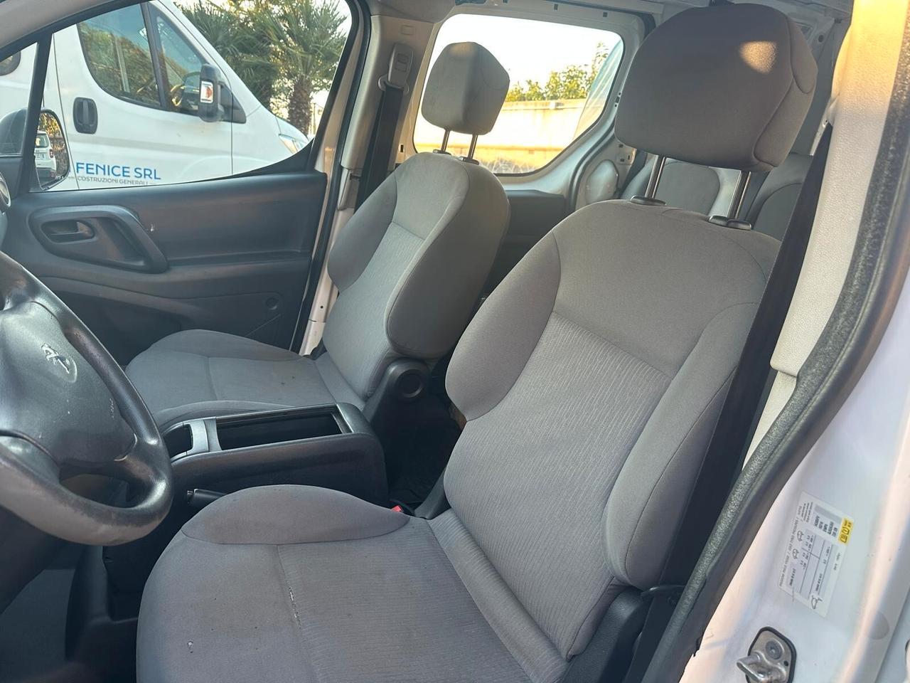 Peugeot Partner Tepee BlueHDi 100 Outdoor