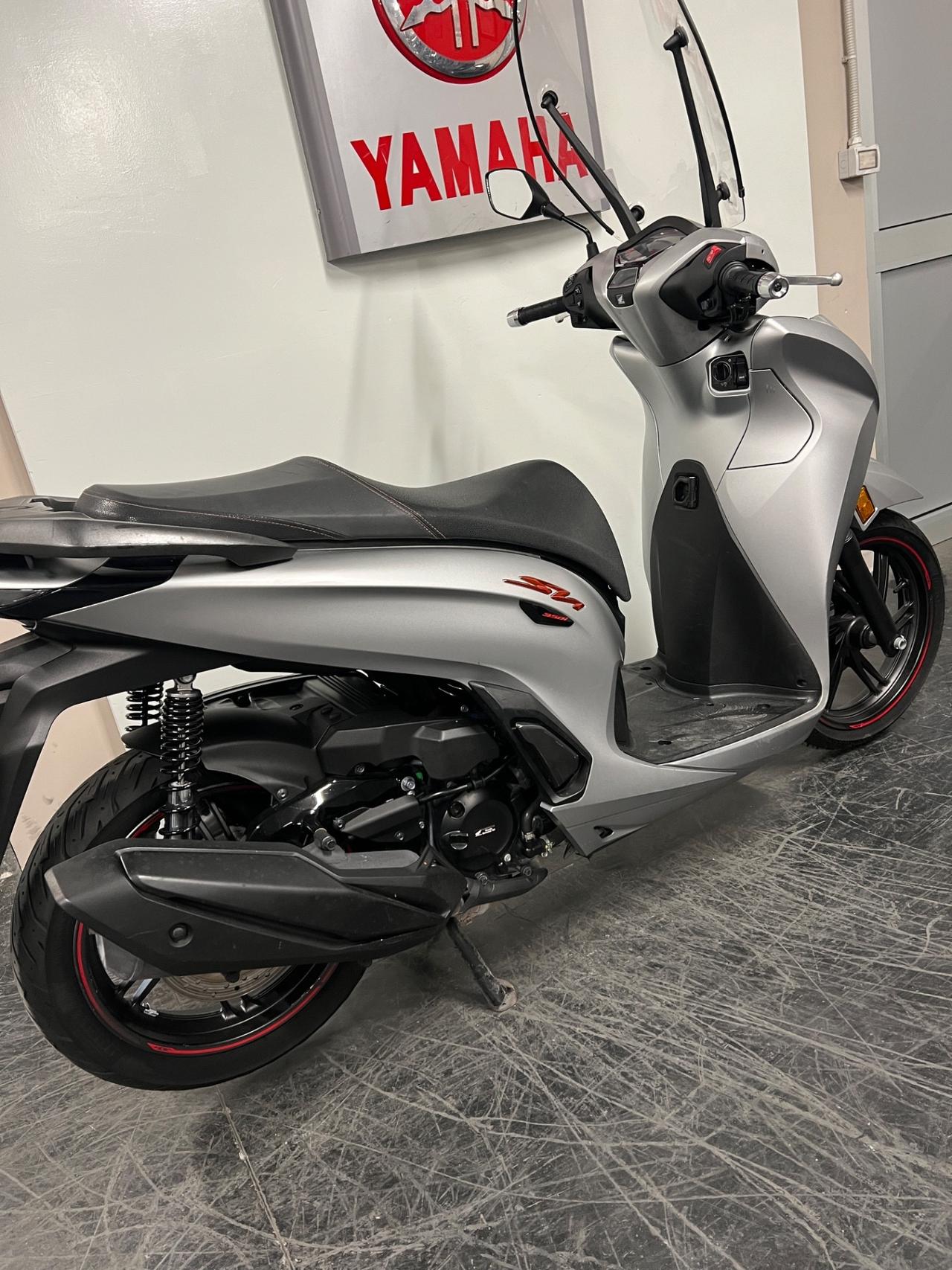 Honda SH 350 i sport