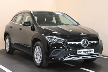 MERCEDES GLA (H247) GLA 180 d Automati...
