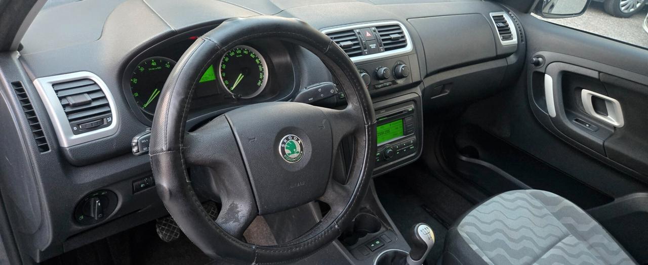 Skoda Roomster Benzina Neopatentati