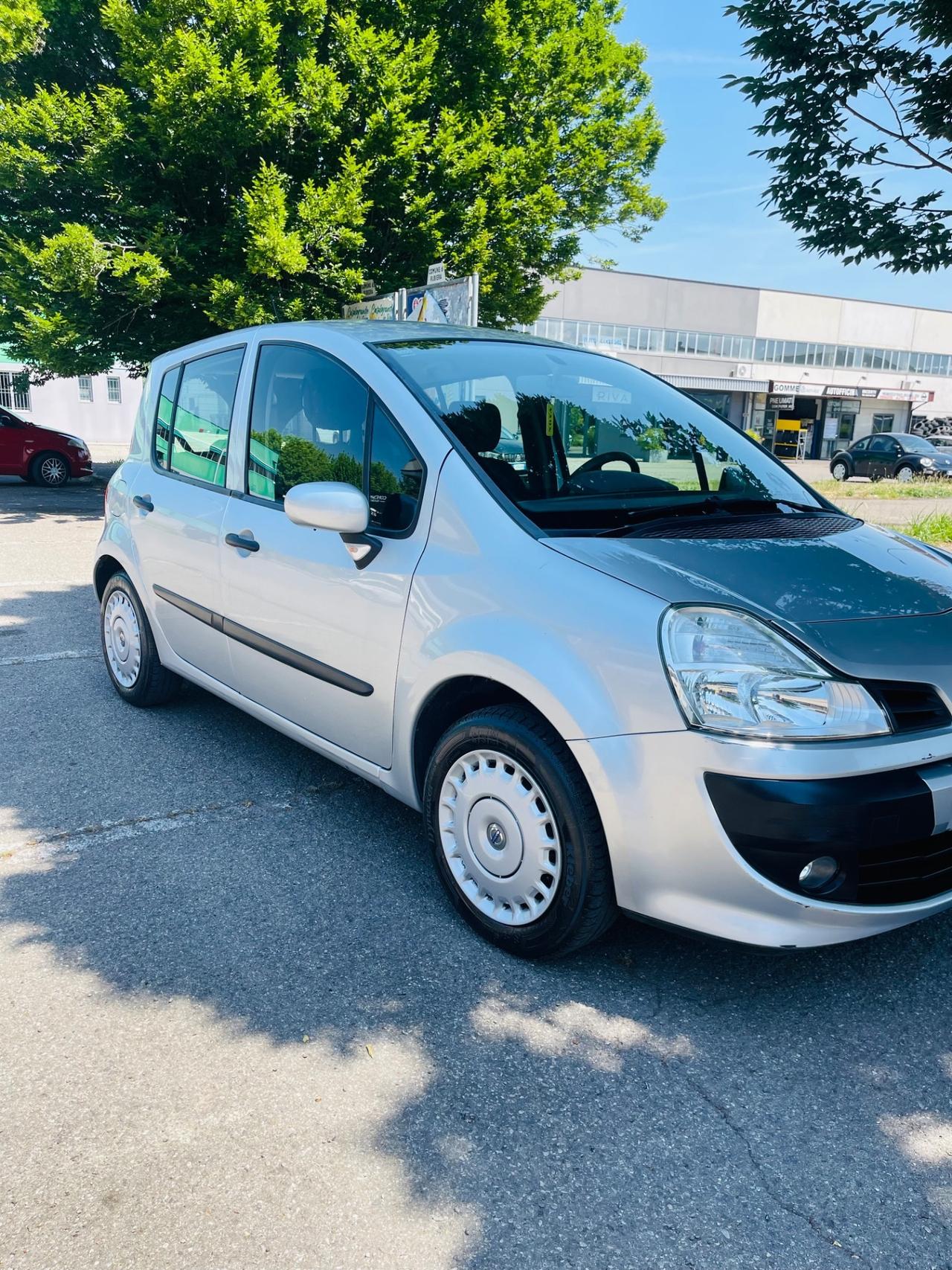 Renault Modus Grand 1.2 16V Dynamique