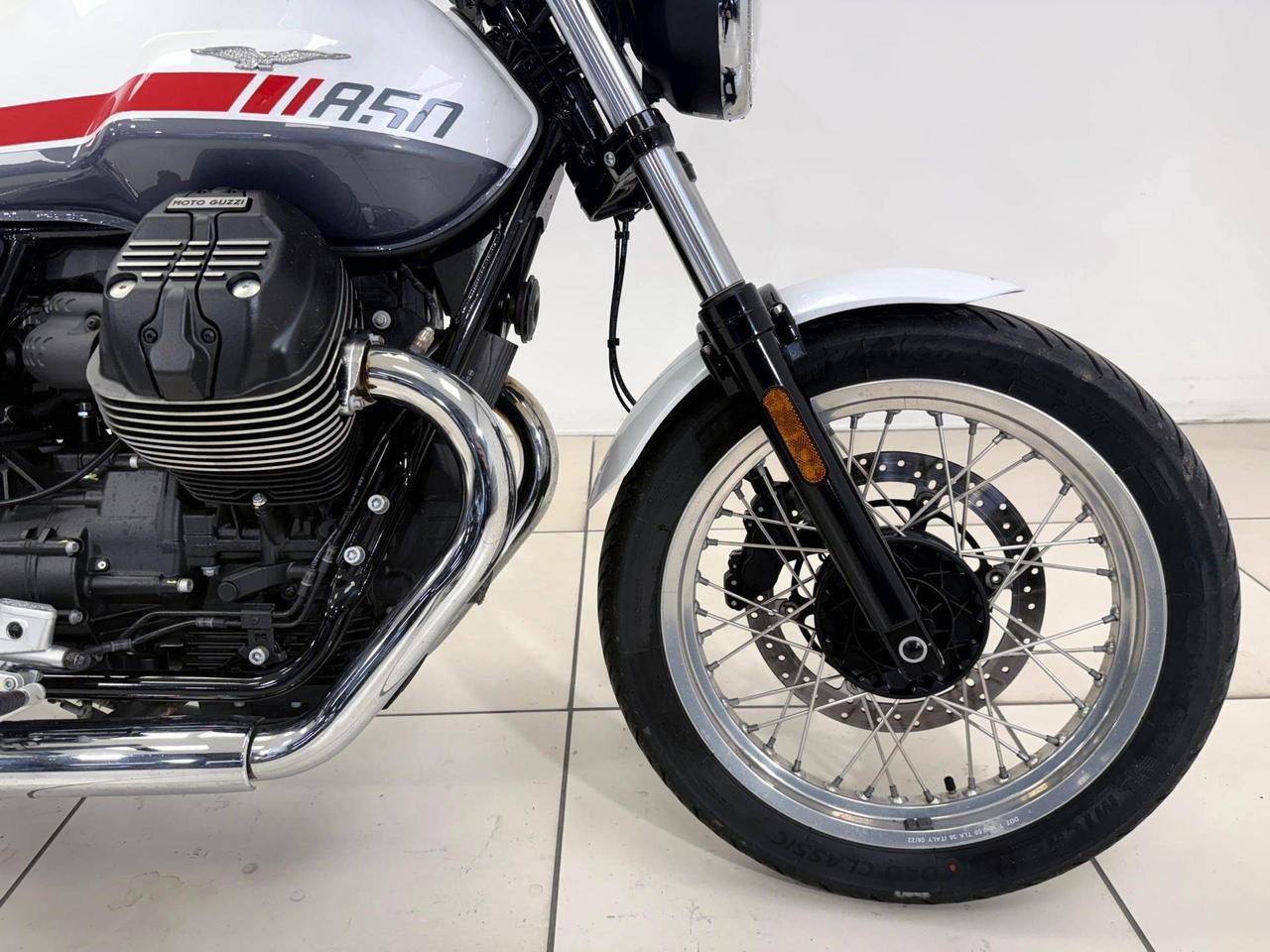 MOTO GUZZI V7 850 Special