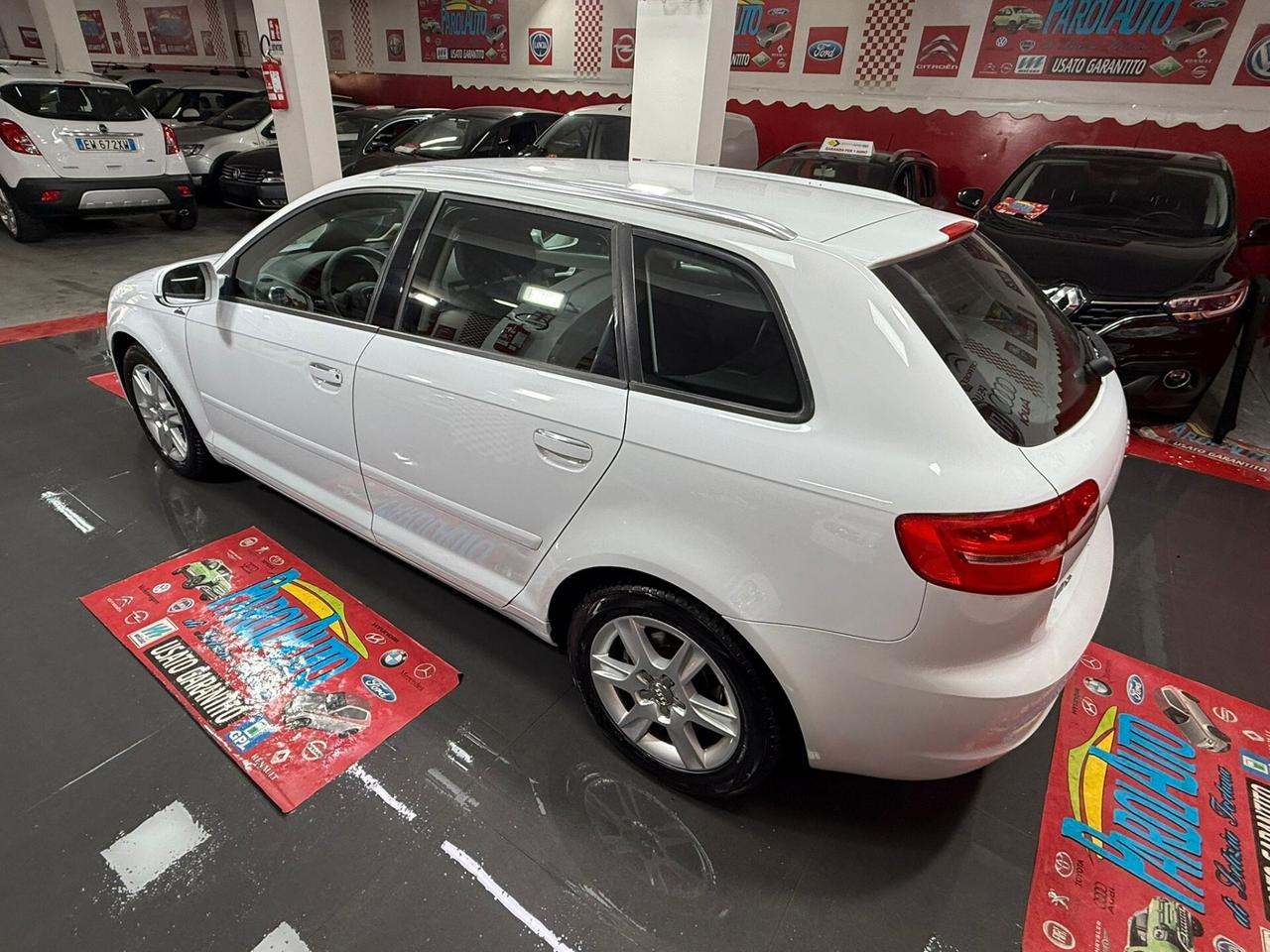 Audi A3 SPB 1.6 TDI 90cv Young - 2013