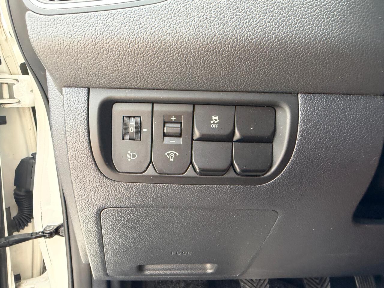KIA RIO ANNO 2016 1.1 DIESEL 75 CV *GRANDINATA