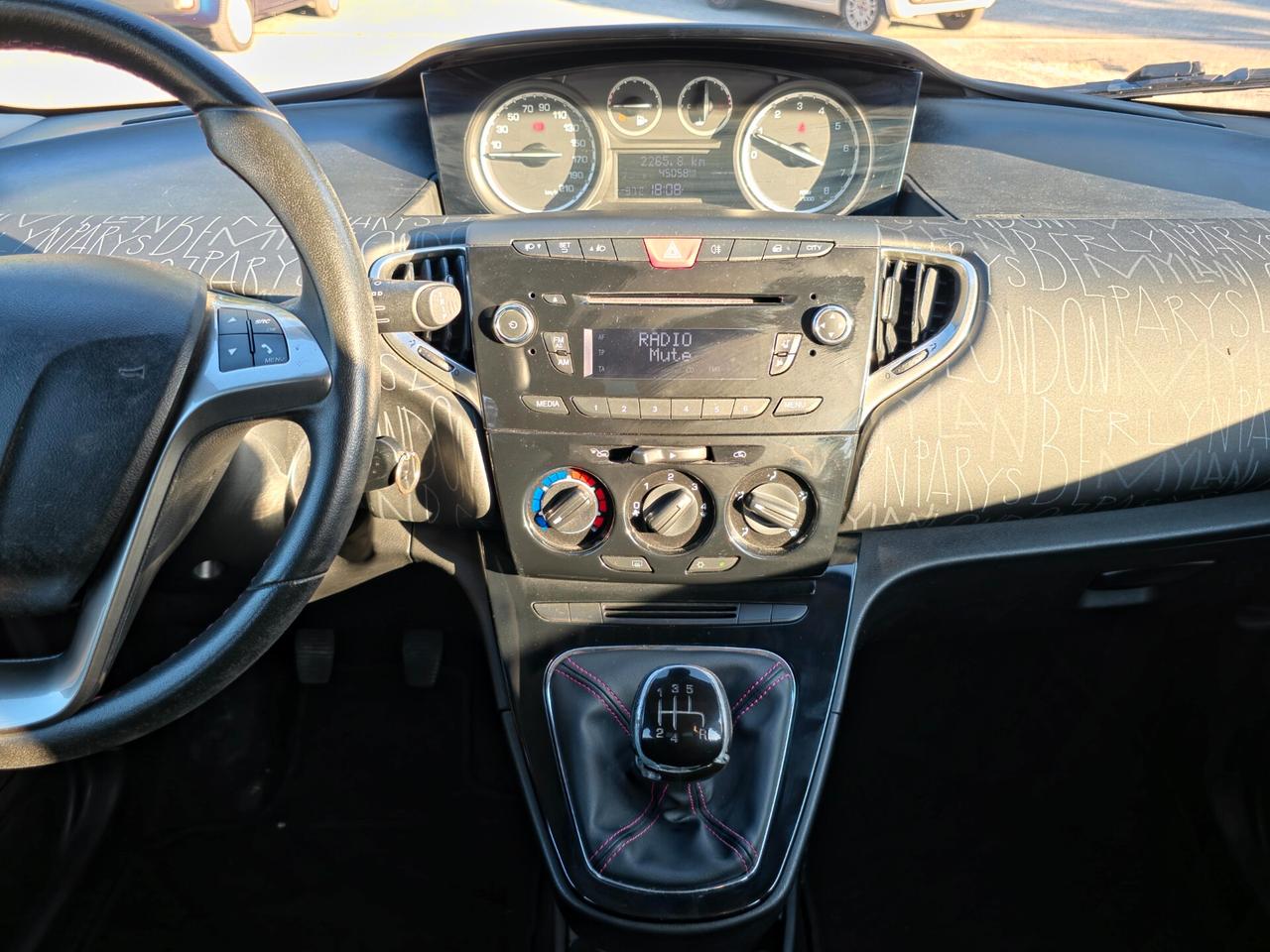 Lancia Ypsilon 1.2 69 CV 5 porte S&S Silver E5B Manuale NEO 2013