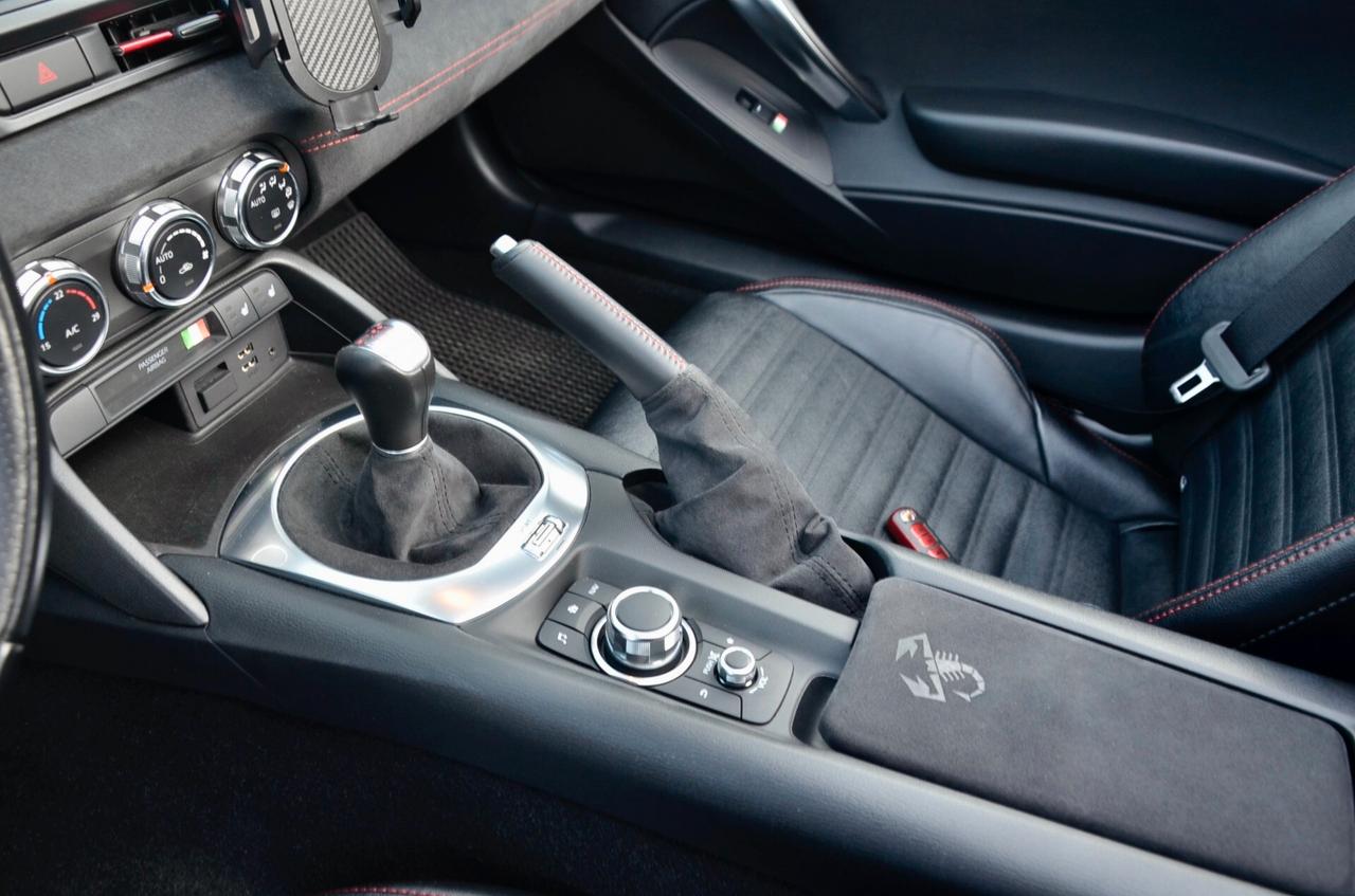 ABARTH 124 SPIDER 1.4 t. m.air 70° 170cv MANUALE, ECCELLENTI CONDIZIONI, SERVICE BOOK PRESENTE, HI-FI BOSE, EURO 6C, PELLE, PERMUTE