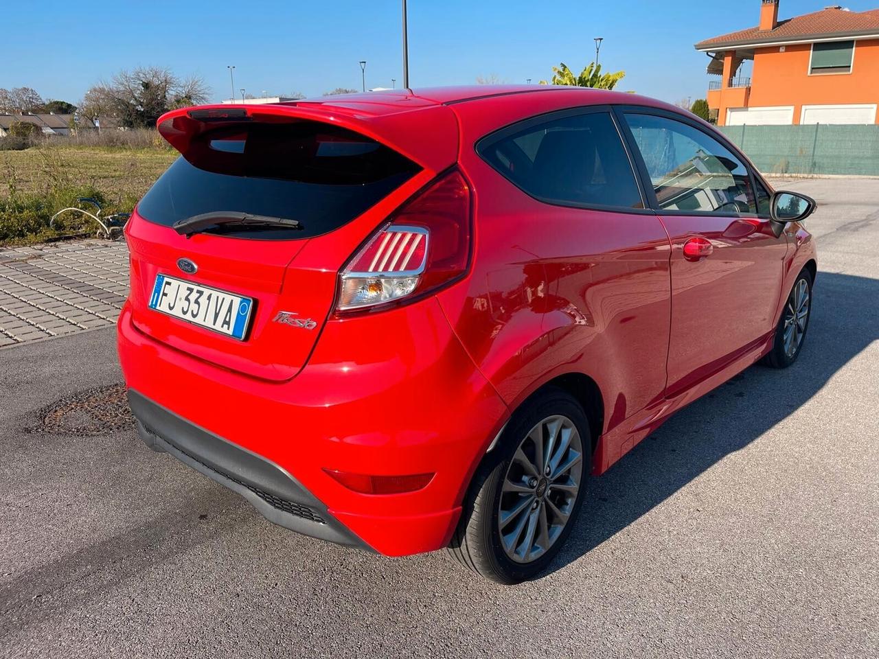 Ford Fiesta 1.5 TDCi 95CV 3 porte ST-Line -NEOPATENTATI