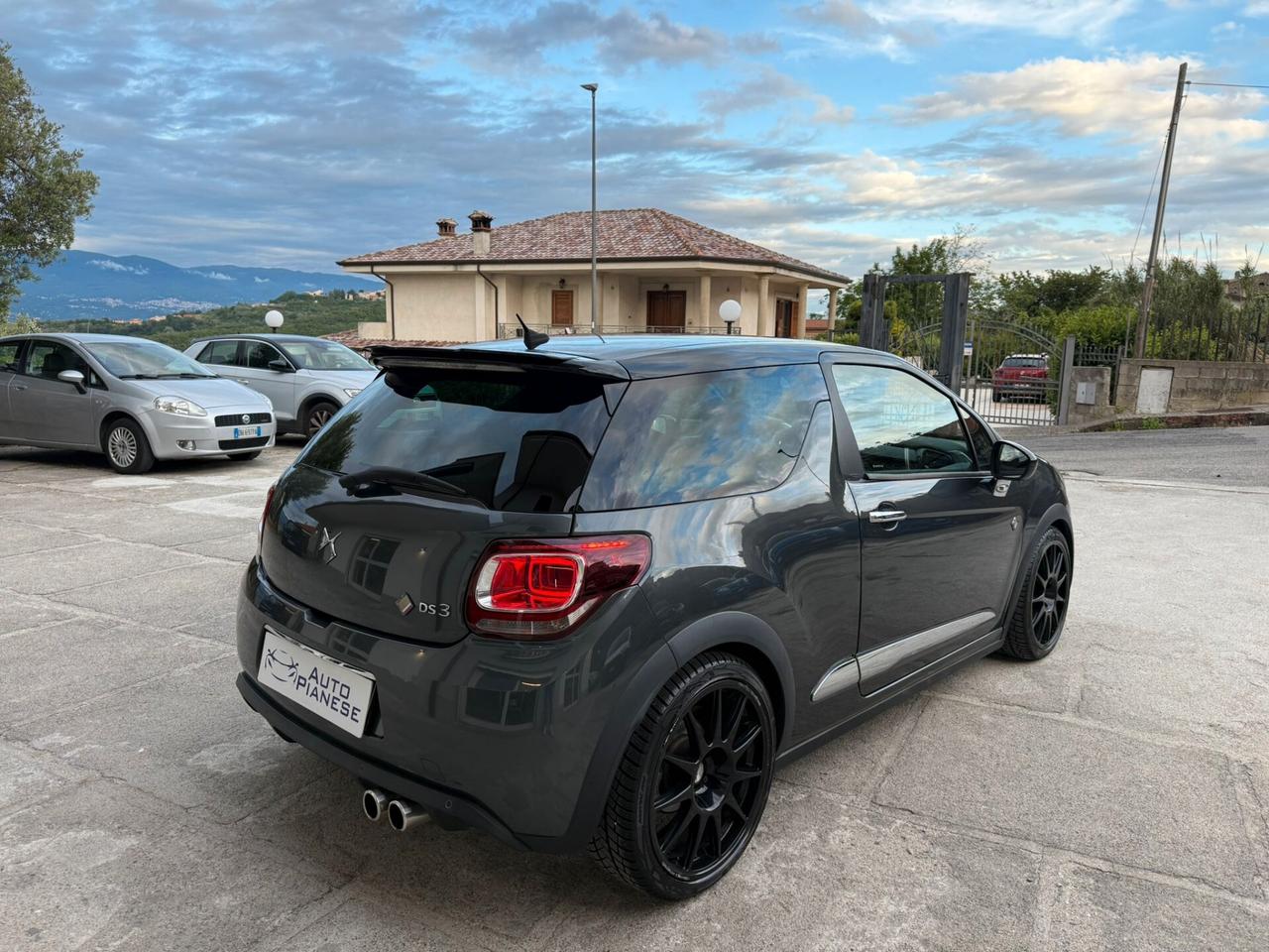 DS3 1.6 THP Performance 208CV Black Special