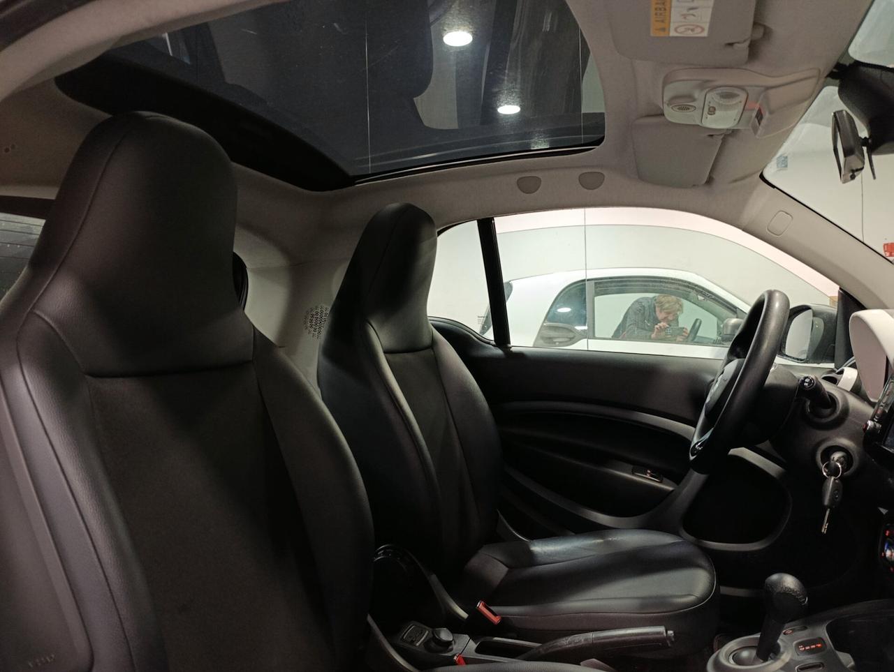 Smart ForTwo 70 1.0 twinamic Youngster 2018 Navi/tetto Panorama/Pelle