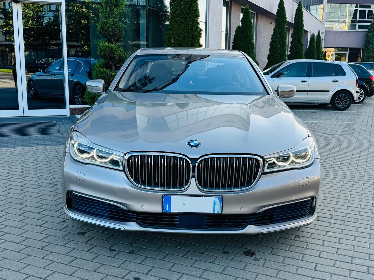 BMW 730d xDrive 265CV Luxury EXPORT