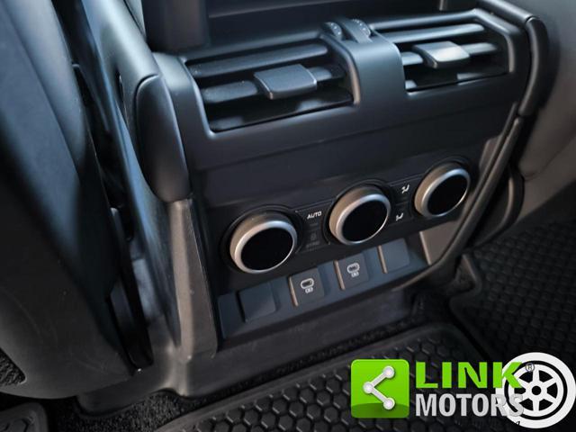 LAND ROVER Defender 110 3.0D AWD Auto X-Dynamic SE N1