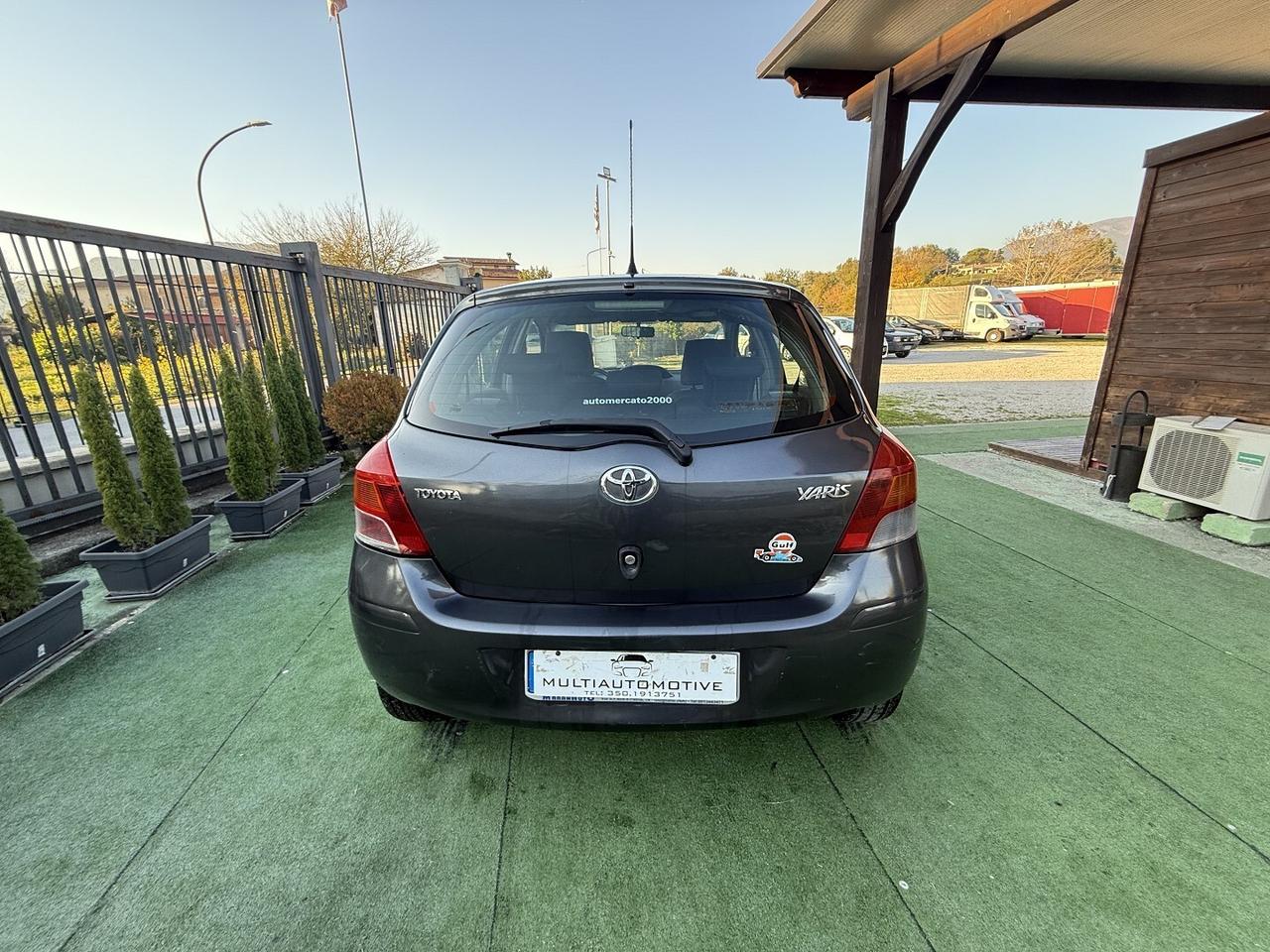 TOYOTA YARIS 2" SERIE