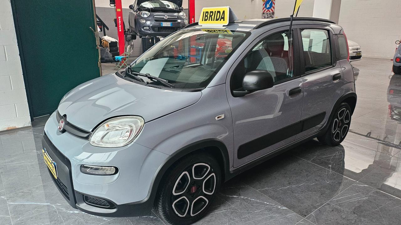 Fiat Panda 1.0 IBRIDA city life