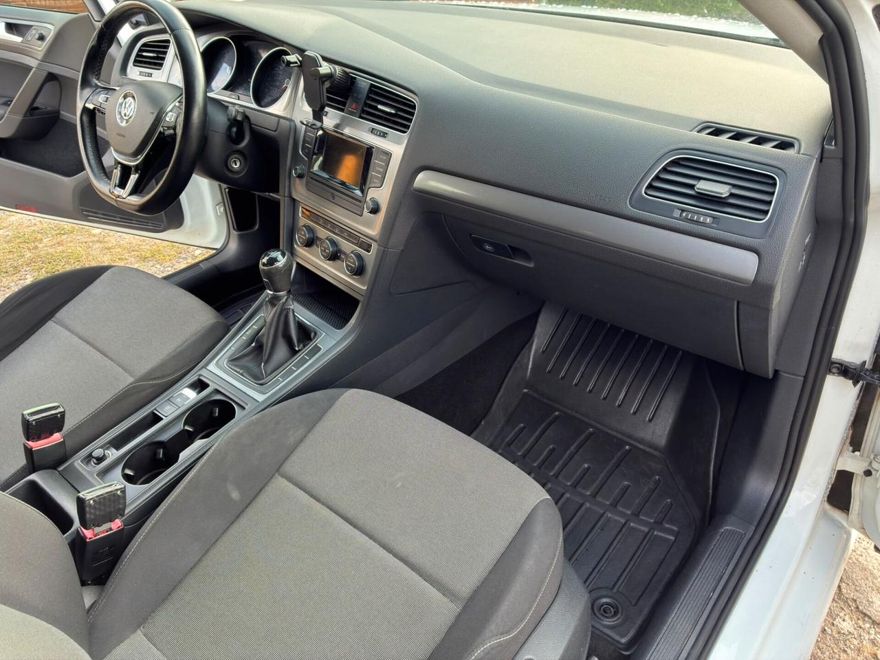 Volkswagen Golf VII 1.6 tdi 90cv , anno 2015