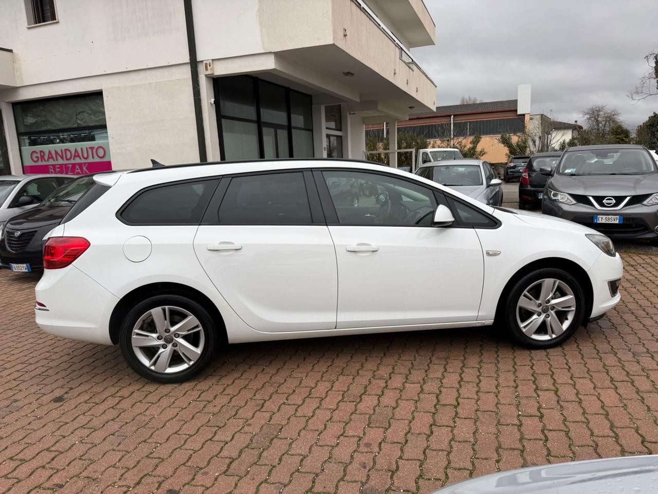 Opel Astra 1.7 CDTI 110CV 5 porte Business Autocarro