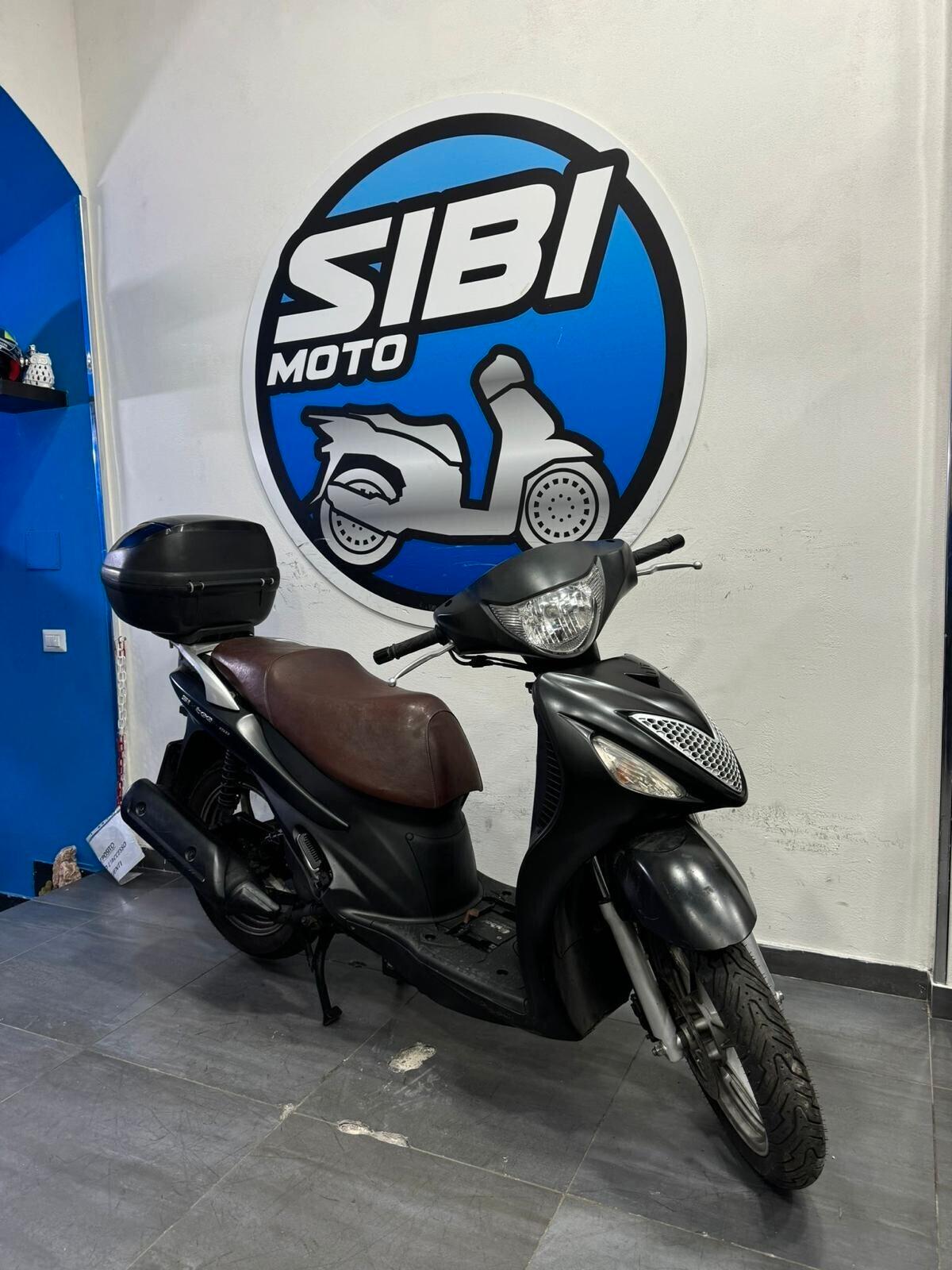 SUZUKI SIXTEEN 150