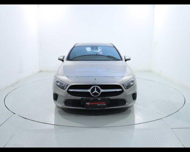 MERCEDES-BENZ A 180 d Business Extra