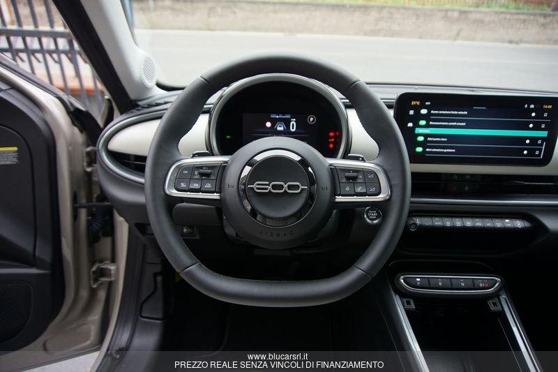 FIAT 600 600 Hybrid 100 CV DCT MHEV La Prima