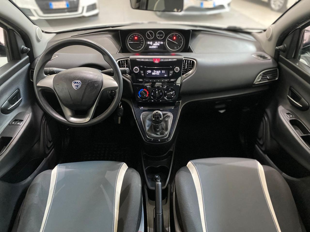 Lancia Ypsilon 1.2 69 CV 5 porte ELLE