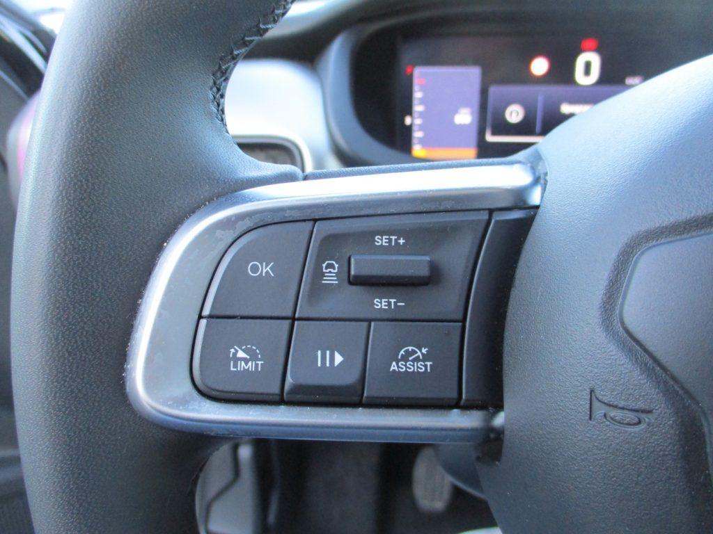 Jeep Avenger 1.2 Turbo MHEV DCT Summit Led/Camera