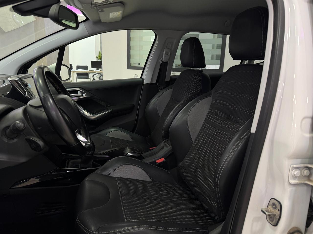 Peugeot 2008 1.5 BlueHDi 100cv Allure