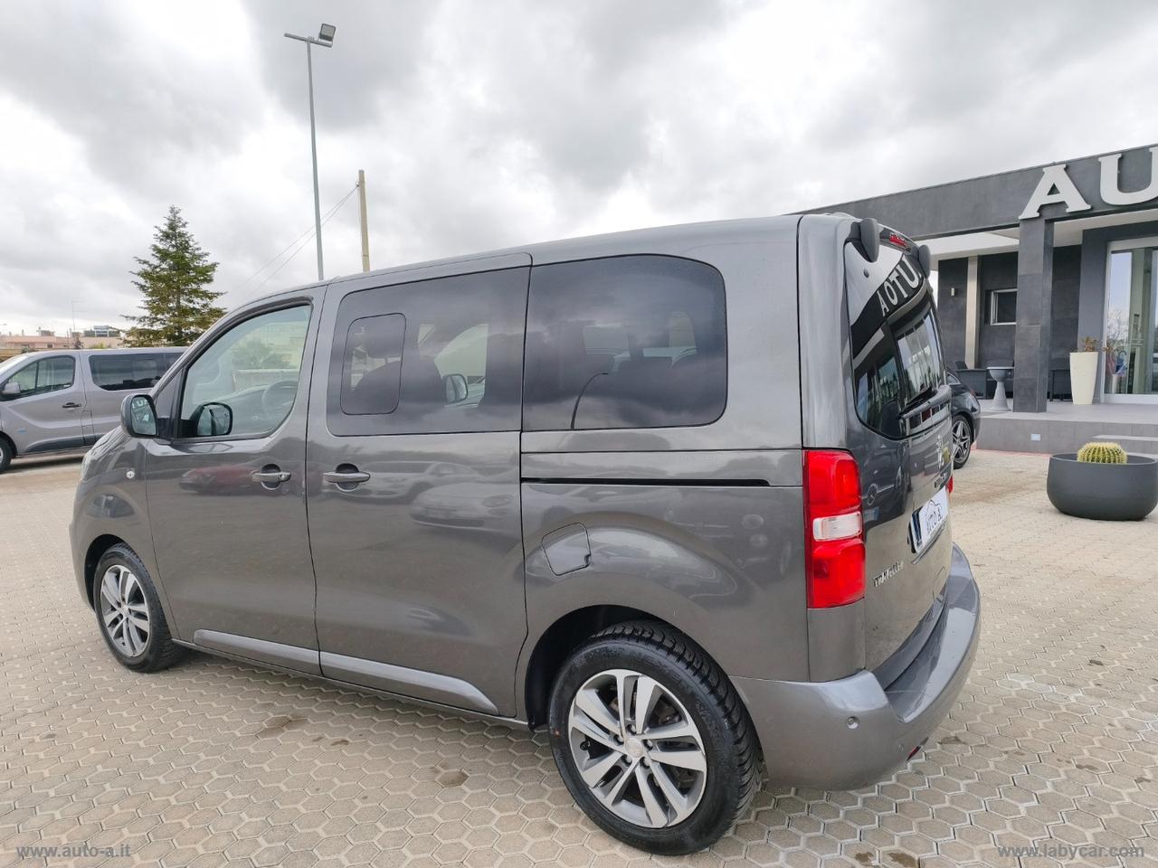 PEUGEOT Traveller BlueHDi 115 S&S Compact Allure