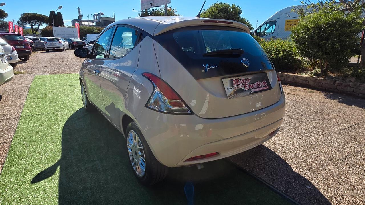 Lancia Ypsilon 1.3 MJT 16V 80 CV 5 porte S&S Silver