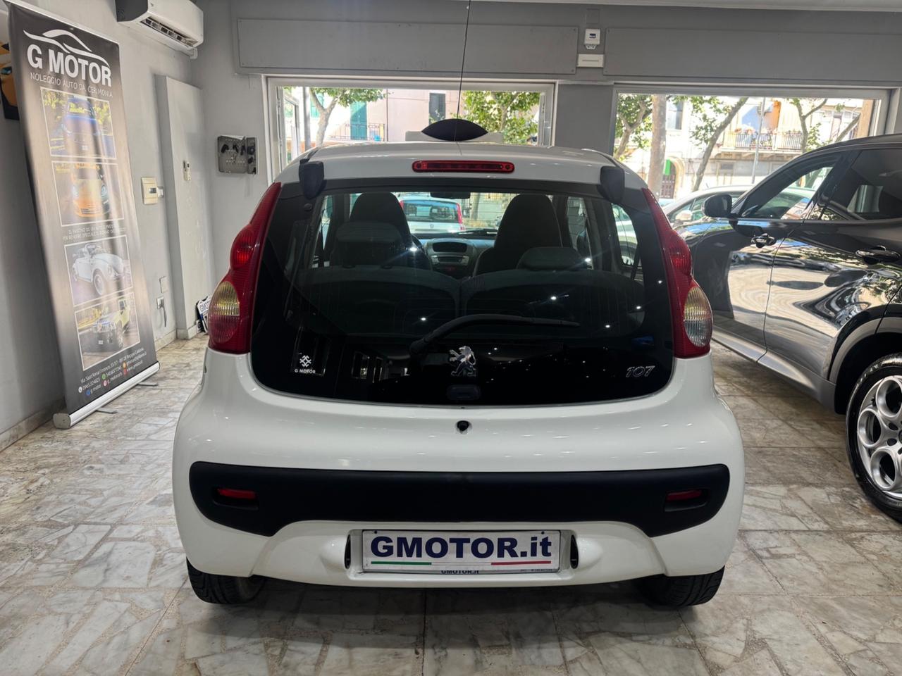 Peugeot 107 1.0 68CV 5p. Sweet Years 2Tronic