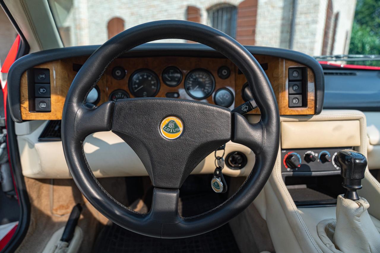 1993 LOTUS ESPRIT TURBO SE “HIGH WING” RDS01630