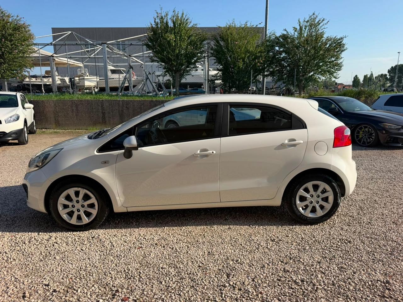 Kia Rio 1.1 CRDi WGT 5p. EX
