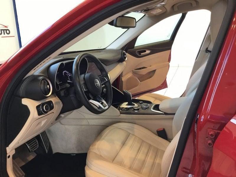 Alfa Romeo Giulia Giulia 2.0 Turbo 200 CV AT8 Ti MY20