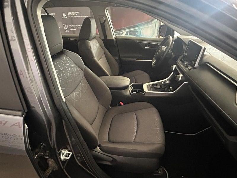Toyota RAV4 Rav4 2.5 vvt-ie h Active 2wd 218cv e-cvt