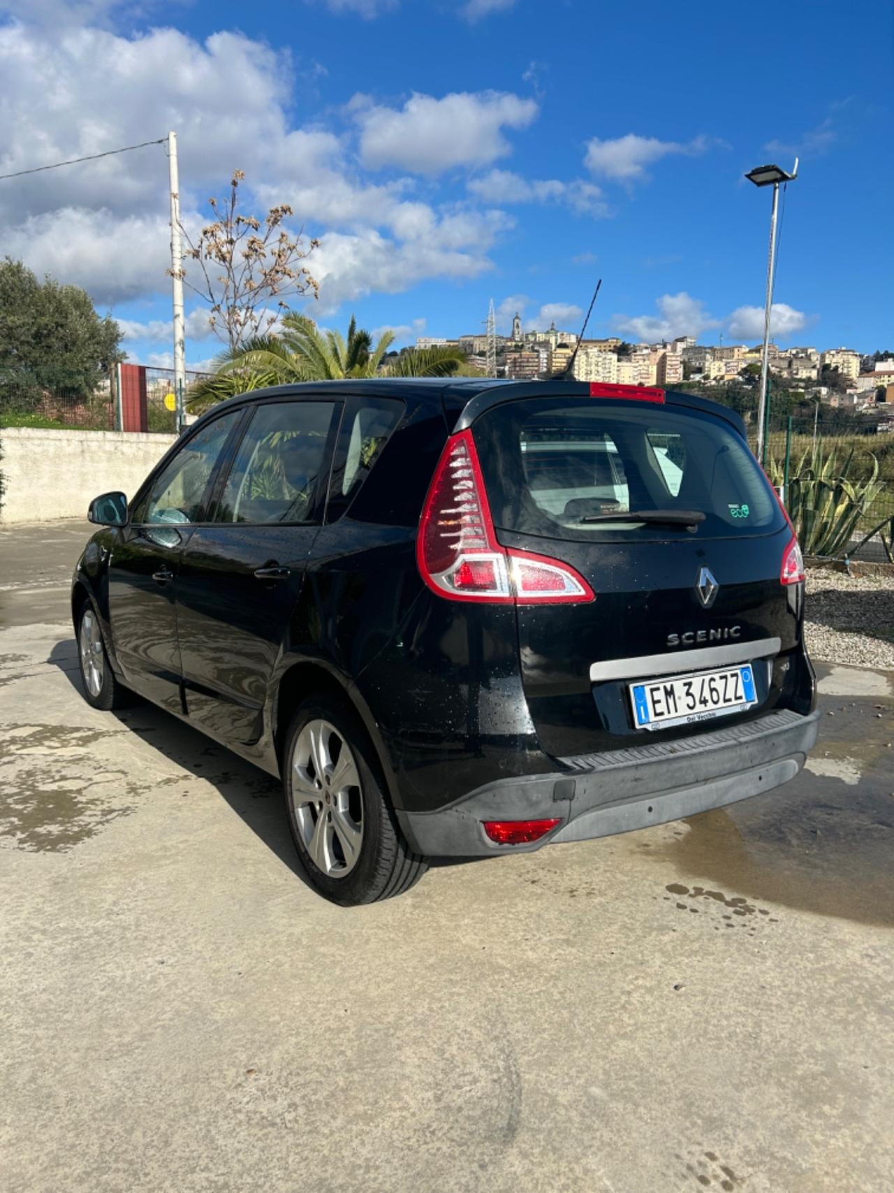 Renault Scenic Scénic XMod 1.6 dCi 130CV Start&Stop Luxe