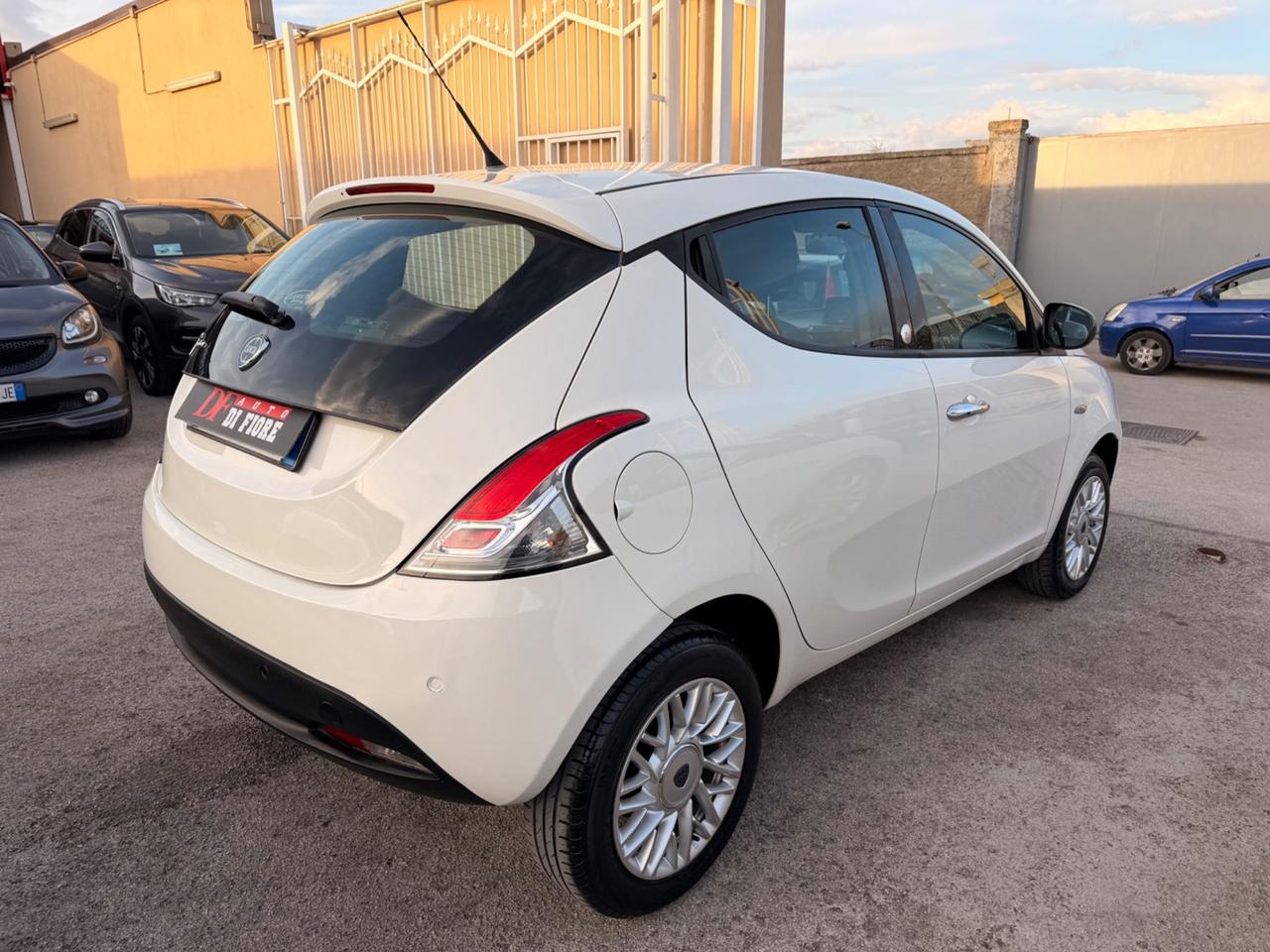 Lancia Ypsilon 0.9 TwinAir 85Cv Metano Ecochic Gold